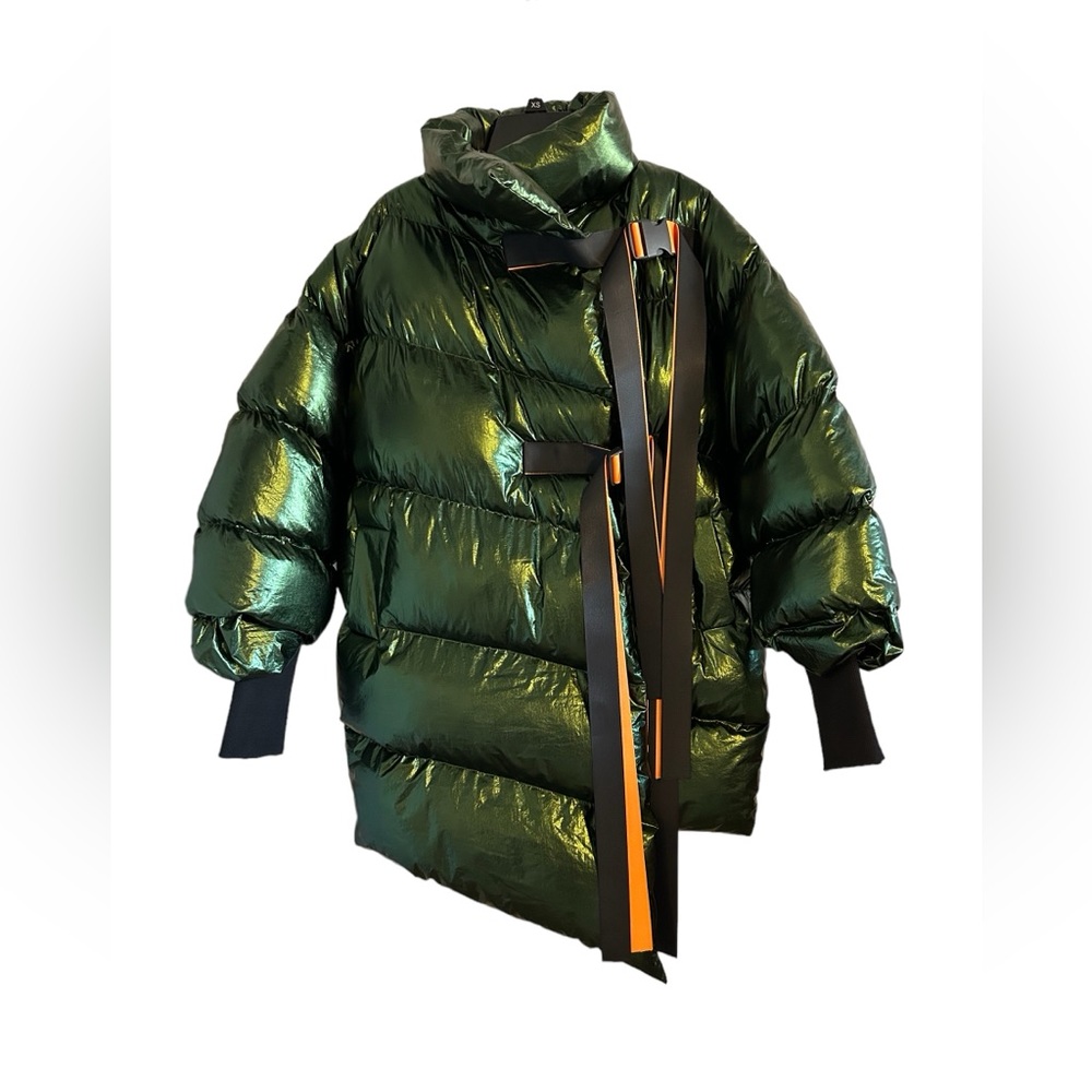 Simi Sienna Jewel Green Oversized Coat: Orange/Blk straps & fitted wrist OS
